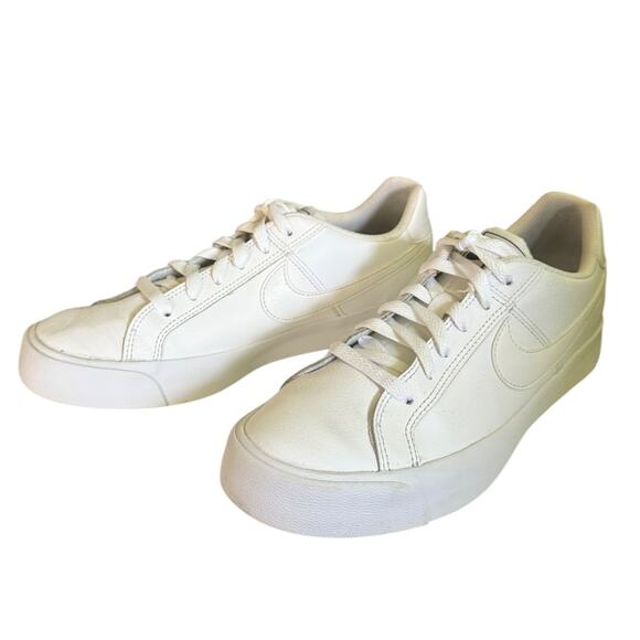 Nike Womens White Court Royale Leather Sneakers A02810-102 Size 8.5 - Picture 1 of 8